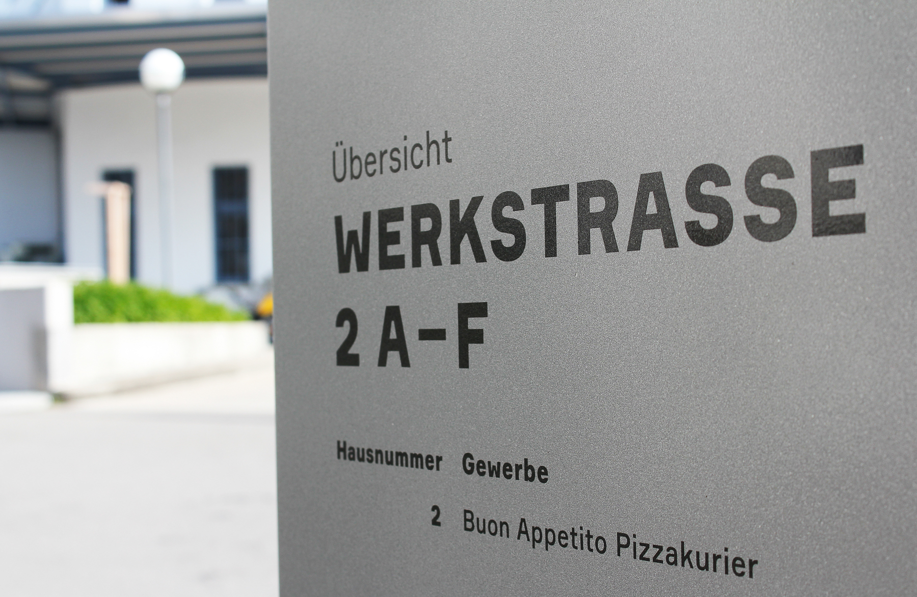 Büro Ideal + brunnergraf: Werbeagentur für Print, Web und Signaletik aus Rapperswil-Jona